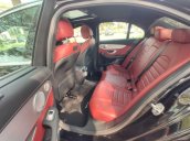 Cần bán xe Mercedes C300 AMG năm sản xuất 2017, màu đen