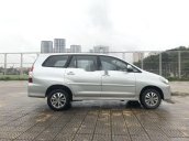 Bán Toyota Innova đời 2015, màu bạc xe gia đình, 480tr