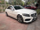 Cần bán Mercedes C300 đời 2019, màu trắng