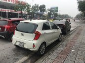 Chính chủ đang sưr dụng bán Kia Morning (Picanto) 2013, màu trắng, số tự động 280 triệu bán ngay