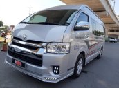 Hiace Limousine, hàng độc quyền tại Toyota Đông Sài Gòn, có bán trả góp