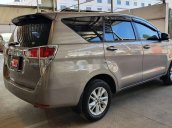 Bán xe Toyota Innova đời 2019, màu xám, số sàn