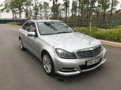 Cần bán gấp Mercedes C250 năm 2011, màu bạc, 555 triệu