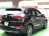 Cần bán gấp Hyundai Tucson năm sản xuất 2015, màu đen, chính chủ