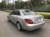 Cần bán gấp Mercedes C250 năm 2011, màu bạc, 555 triệu