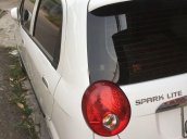 Cần bán Chevrolet Spark Van năm sản xuất 2015, màu trắng như mới, giá tốt