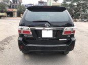 Cần bán gấp Toyota Fortuner 2.7V 4x4AT năm sản xuất 2010, màu đen còn mới