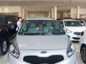 Cần bán lại xe Kia Rondo đời 2016, màu bạc, giá 515tr