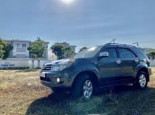 Cần bán gấp Toyota Fortuner AT sản xuất năm 2011 chính chủ, giá tốt