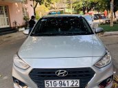 Cần bán lại xe Hyundai Accent đời 2019, màu bạc