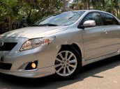 Bán xe Toyota Corolla Altis sản xuất năm 2010, màu bạc đã đi 66.000 km, 435tr