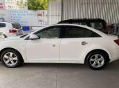 Cần bán lại xe Chevrolet Cruze sản xuất năm 2011, màu trắng, 279 triệu