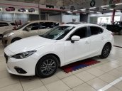 Cần bán lại xe Mazda 3 sản xuất 2016, màu trắng