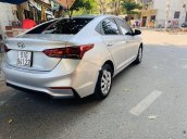 Cần bán lại xe Hyundai Accent đời 2019, màu bạc