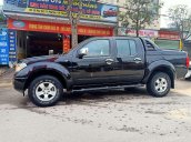 Cần bán gấp Nissan Navara MT đời 2011, màu đen, nhập khẩu số sàn