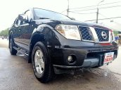 Cần bán gấp Nissan Navara MT đời 2011, màu đen, nhập khẩu số sàn