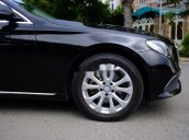 Cần bán Mercedes E class đời 2019, màu đen