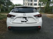 Bán Mazda 3 năm sản xuất 2016, màu trắng, chính chủ