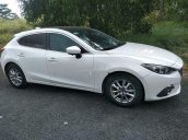 Bán Mazda 3 năm sản xuất 2016, màu trắng, chính chủ