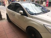 Bán Ford Focus sản xuất 2010, màu trắng, giá tốt