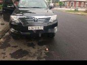 Cần bán xe Toyota Fortuner năm sản xuất 2016, màu đen xe gia đình