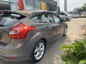 Cần bán gấp Ford Focus năm sản xuất 2015, màu xám số tự động