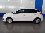 Cần bán xe Toyota Yaris đời 2016, màu trắng, nhập khẩu nguyên chiếc  