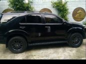 Cần bán xe Toyota Fortuner năm sản xuất 2016, màu đen xe gia đình