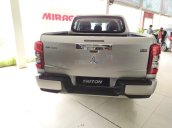 Chiếc xe bán tải - Mitsubishi Triton: Phiên bản AT Mivec Premium sản xuất 2020, màu bạc, bán giá tốt