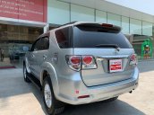 Cần bán Toyota Fortuner 2.4G Diesel bạc 2014,109.000km Hồ Chí Minh giá rẻ