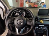 Cần bán xe Mazda 2 2017, màu trắng còn mới, 435 triệu