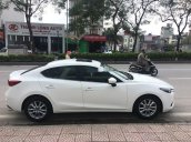 Cần bán gấp Mazda 3 đời 2017, màu trắng như mới