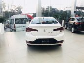 Cần bán Hyundai Elantra đời 2020, màu trắng
