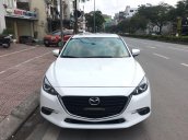 Cần bán gấp Mazda 3 đời 2017, màu trắng như mới