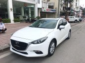 Cần bán gấp Mazda 3 đời 2017, màu trắng như mới