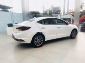 Cần bán Hyundai Elantra đời 2020, màu trắng