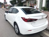 Cần bán gấp Mazda 3 đời 2017, màu trắng như mới