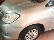 Cần bán xe Toyota Innova năm sản xuất 2010 chính chủ, giá rất tốt