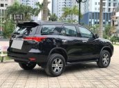 Cần bán gấp Toyota Fortuner AT đời 2019, màu đen còn mới