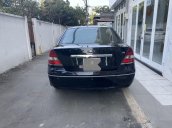 Bán Ford Mondeo đời 2004, màu đen, 165tr