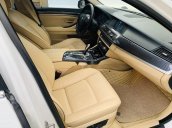 Cần bán BMW 523i 2010, màu trắng, xe nhập 