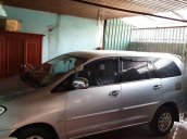 Cần bán xe Toyota Innova năm sản xuất 2010 chính chủ, giá rất tốt