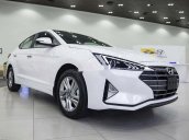 Bán xe Hyundai Elantra 2020, màu trắng