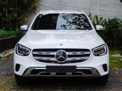 GLC 200 4Matic giảm giá lên đến 100tr, tặng phụ kiện chính hãng, chỉ cần 600tr nhận xe lãi suất thấp