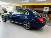 Giá xe Mercedes-Benz C180 2021, thông số kỹ thuật, giá lăn bánh, khuyến mãi 50% trước bạ tháng 01/2021