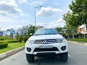 Cần bán Mitsubishi Pajero Sport 4x2 MT sản xuất 2017, màu trắng, xe như mới