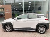 Bán xe Hyundai Kona sản xuất năm 2019, màu trắng chính chủ