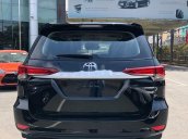 Bán xe Toyota Fortuner 2.4 MT 2019, màu đen, giá 976tr