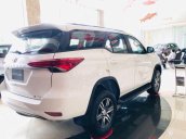 Bán Toyota Fortuner sản xuất 2019, màu trắng