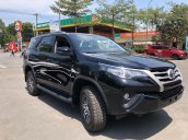 Bán xe Toyota Fortuner 2.4 MT 2019, màu đen, giá 976tr